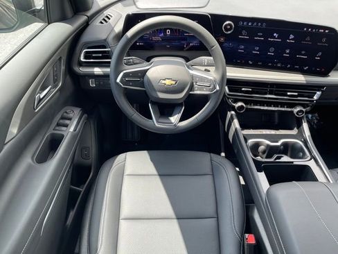 New 2026 Chevrolet Traverse LT w/ LPO, Floor Liner Package image 5