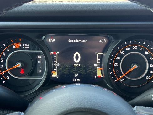 New 2026 Jeep Wrangler Unlimited Sahara w/ Safety Group AWD/4WD image 20