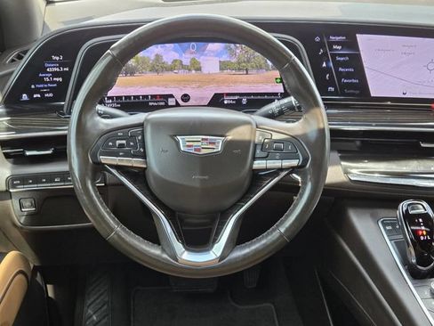 Used 2022 Cadillac Escalade Premium Luxury AWD/4WD image 22