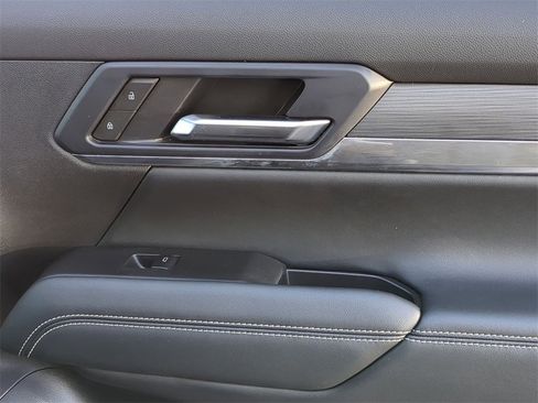 Used 2025 GMC Terrain Elevation image 35