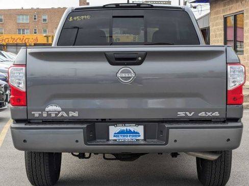 Used 2023 Nissan Titan SV AWD/4WD image 5