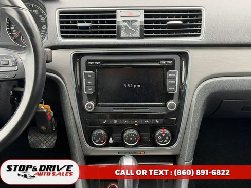 Used 2014 Volkswagen Passat 1.8T SE FWD image 11