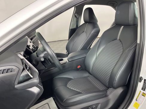 Used 2023 Toyota Camry SE image 18