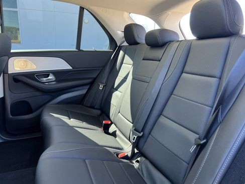 Used 2025 Mercedes-Benz GLE 350 4MATIC image 32