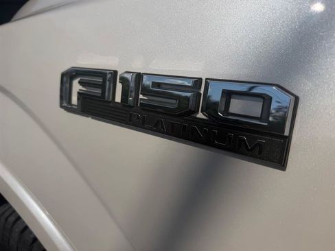 Used 2019 Ford F150 Platinum w/ Equipment Group 701A Luxury AWD/4WD image 14