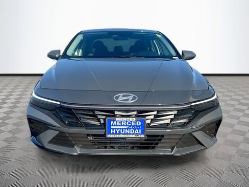 New 2026 Hyundai Elantra SE FWD image 2
