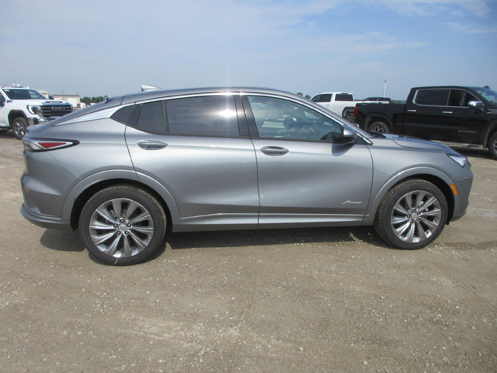 New 2026 Buick Envista Avenir FWD image 3