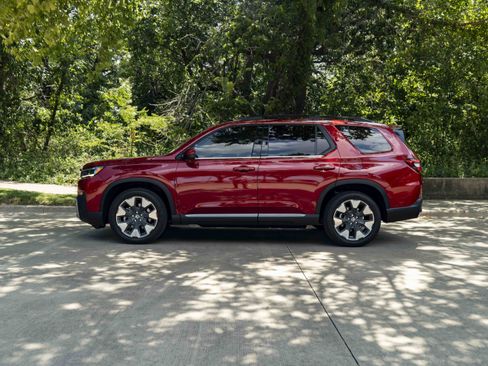 Used 2026 Honda Pilot Elite image 6
