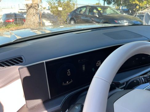 Used 2025 Hyundai Santa Fe SEL image 36