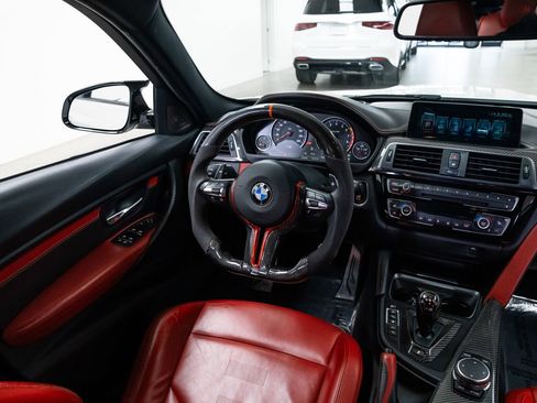 Used 2017 BMW M3 RWD image 10