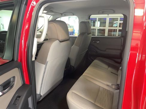 Used 2023 Nissan Frontier SV w/ Technology Package image 23