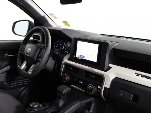 Used 2024 Toyota Tacoma TRD Off-Road image 13