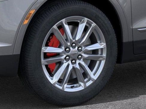 Certified 2025 Cadillac XT5 Sportv AWD/4WD image 8