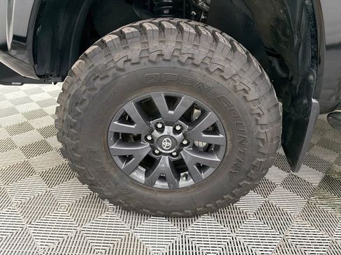 Used 2023 Toyota Tacoma SR5 w/ Technology Package AWD/4WD image 12