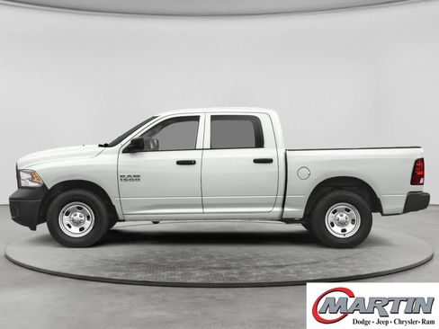 Used 2015 RAM 1500 Express AWD/4WD image 3
