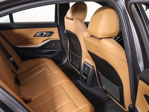 Used 2021 BMW 330i xDrive Sedan w/ Premium Package image 28