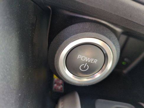 Used 2023 Toyota Venza LE AWD/4WD image 22