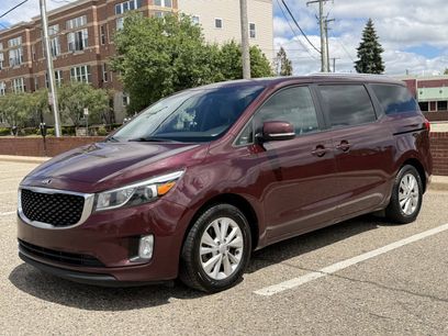 Used 2017 Kia Sedona LX w/ LX Essentials Premium Package