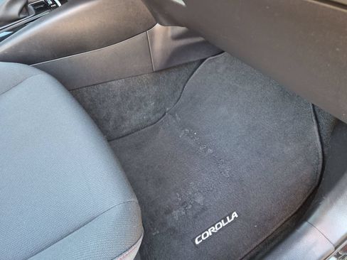 Used 2023 Toyota Corolla SE FWD image 38