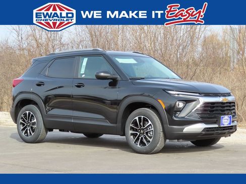 New 2026 Chevrolet TrailBlazer LT w/ Convenience Package AWD/4WD image 1