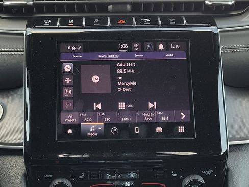 New 2025 Jeep Grand Cherokee L Altitude image 16