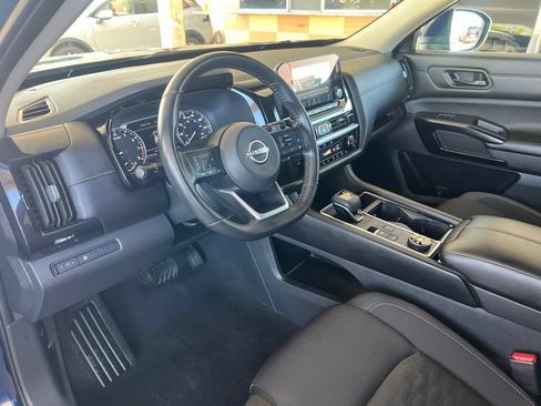 Certified 2024 Nissan Pathfinder SV AWD/4WD image 6