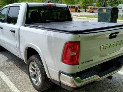 Used 2025 RAM 1500 Big Horn AWD/4WD image 3