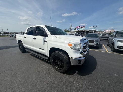 Used 2016 Toyota Tundra SR5 w/ SR5 Upgrade Package image 1