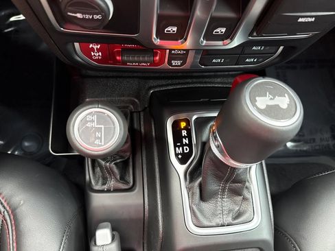 Used 2025 Jeep Wrangler Rubicon w/ Safety Group AWD/4WD image 7
