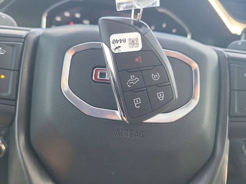 Used 2024 GMC Sierra 1500 AT4 w/ Technology Package AWD/4WD image 31