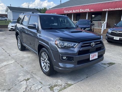 Used 2022 Toyota 4Runner TRD Sport image 1