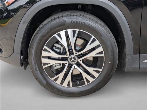 Certified 2025 Mercedes-Benz GLA 250 image 11