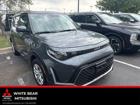Used 2025 Kia Soul LX FWD image 1
