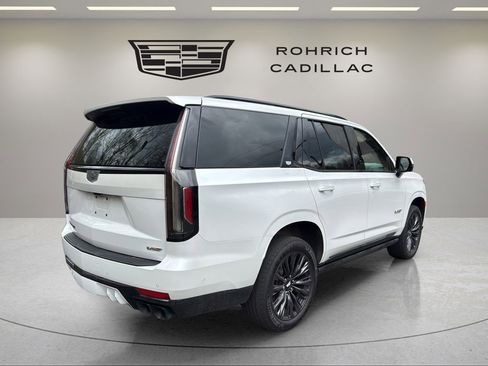 Certified 2023 Cadillac Escalade V w/ LPO, ONYX Package AWD/4WD image 6