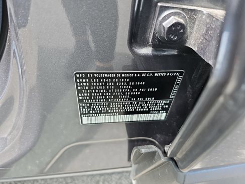 Certified 2022 Volkswagen Taos SE FWD image 9