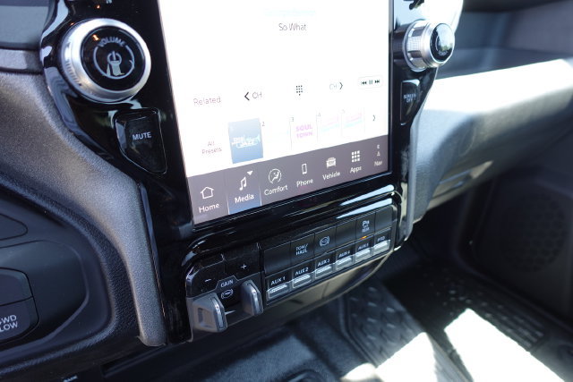 New 2025 RAM 5500 Tradesman w/ Chrome Appearance Group AWD/4WD image 21
