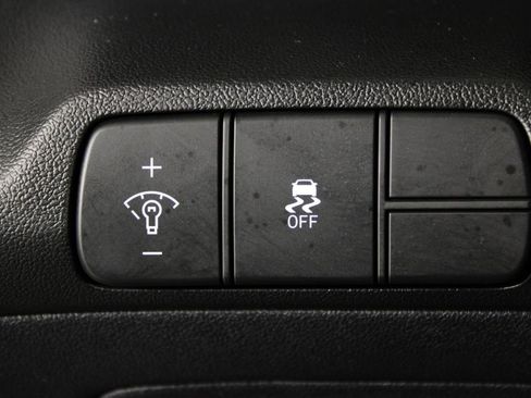 Certified 2024 Hyundai Elantra SEL FWD image 24