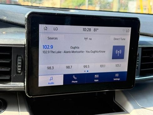 Used 2024 Ford Explorer XLT w/ Equipment Group 202A AWD/4WD image 27