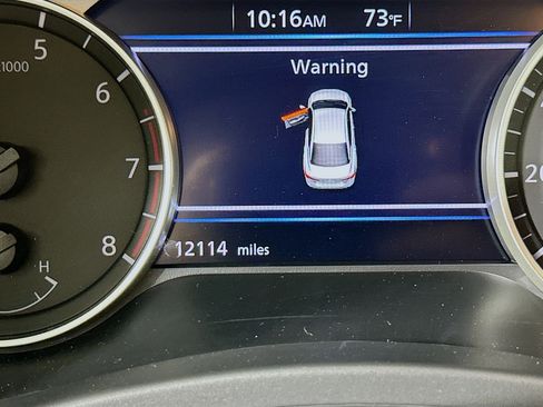 Used 2025 Nissan Sentra SV FWD image 18