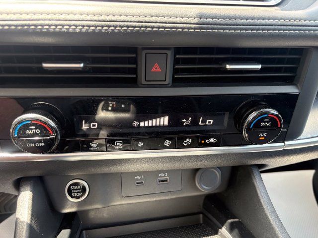 Used 2023 Nissan Rogue SV AWD/4WD image 4