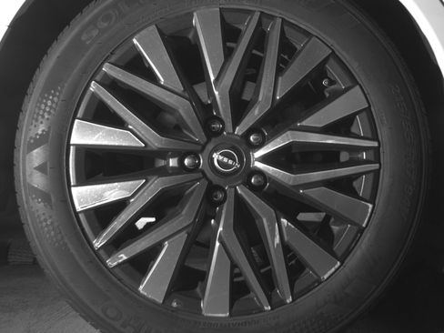 Used 2025 Nissan Altima 2.5 SV FWD image 15