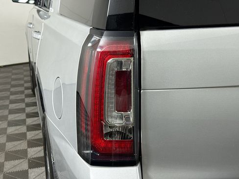 Used 2019 GMC Yukon SLE w/ SLE Value Package image 35