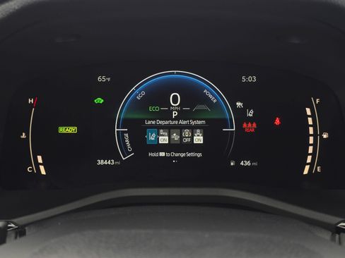 Used 2025 Toyota Camry SE FWD image 34