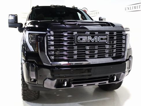 Used 2024 GMC Sierra 3500 Denali Ultimate image 40