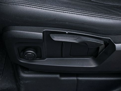 Used 2023 Land Rover Defender 110 S image 19