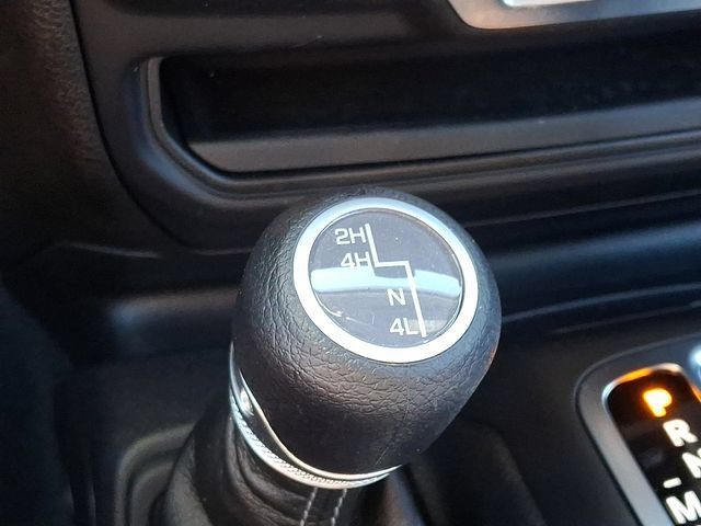 Used 2025 Jeep Wrangler Sport AWD/4WD image 22