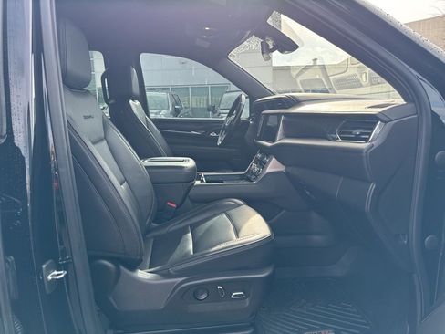 Used 2022 GMC Yukon Denali w/ Max Trailering Package image 16