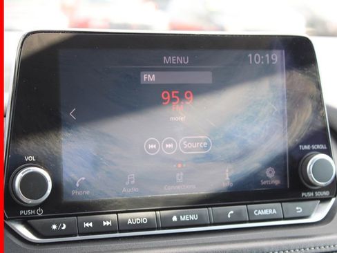 Certified 2024 Nissan Rogue S image 33