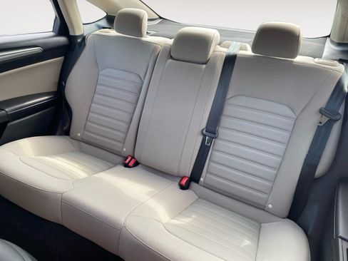Used 2018 Ford Fusion S FWD image 17