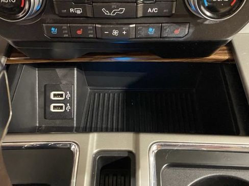 Certified 2019 Ford F150 Lariat w/ Equipment Group 502A Luxury AWD/4WD image 36